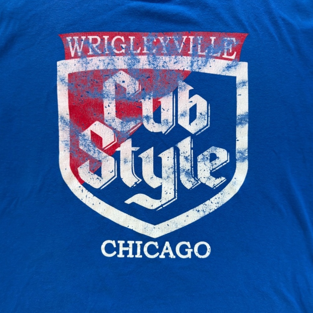 Chicago Cubs Wrigleyville MLB Baseball Blue T-Shirt XL Gildan Vintage Distressed - Picture 2 of 6